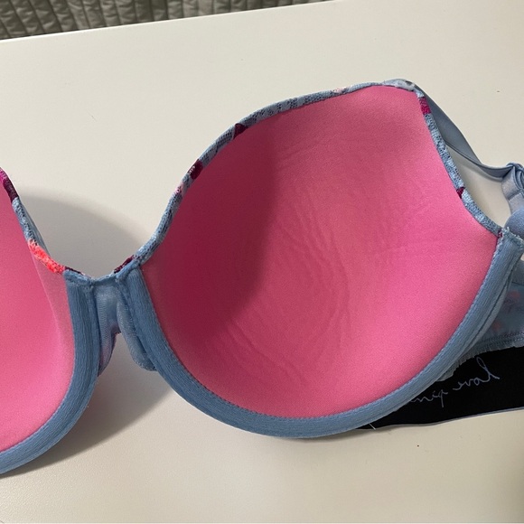 Victoria’s Secret Pink Bra- 34DD - Picture 6 of 8